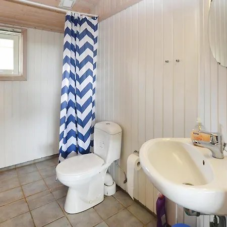 Сasa de vacaciones 5 Bedroom Awesome In Sydals Skovby (Syddanmark)